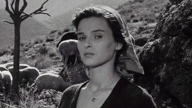 Лучия Бозе като млада